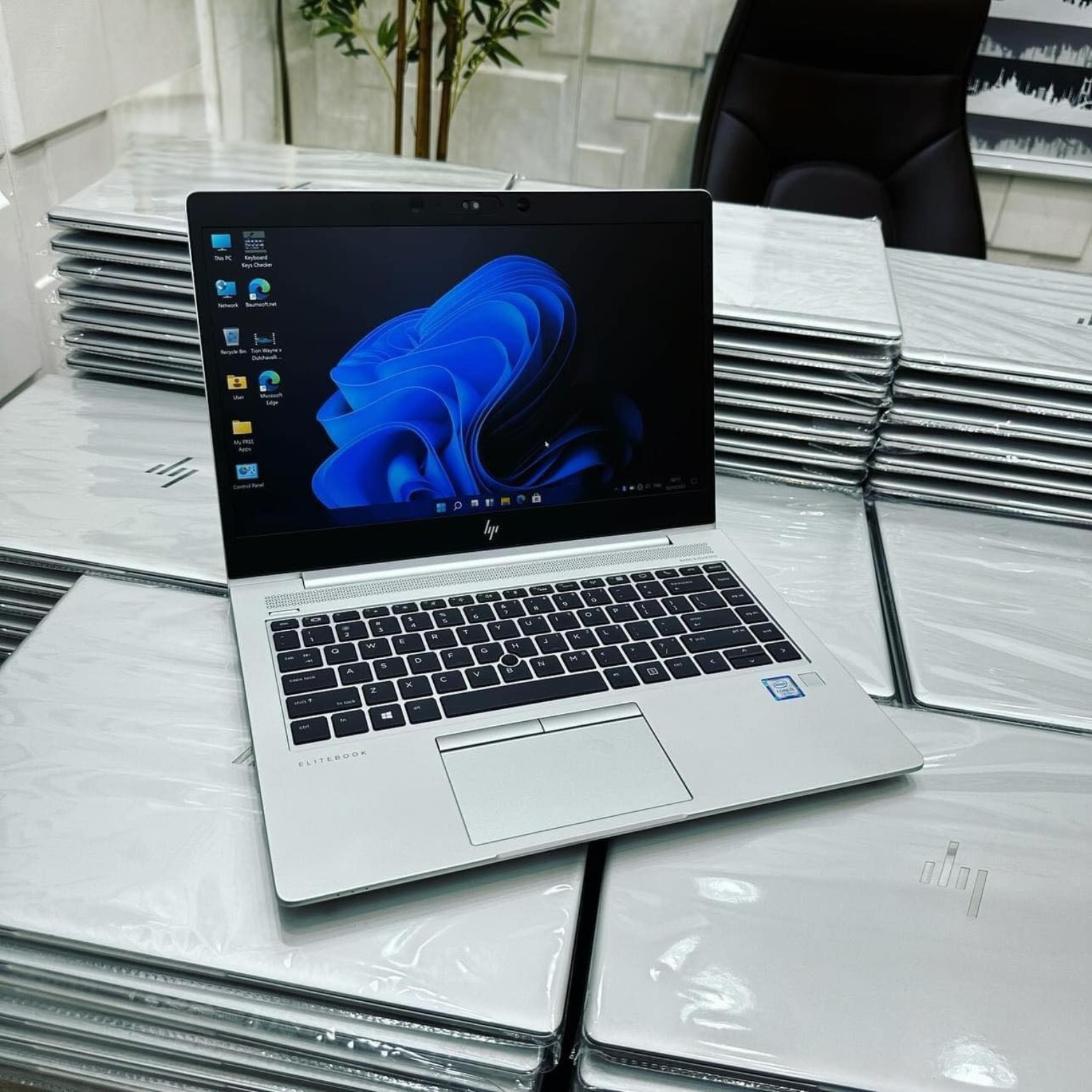 HP EliteBook 830 G5, Intel® Core™ i5 de 8ᵉ génération, 8 Go DDR4, 256 Go SSD