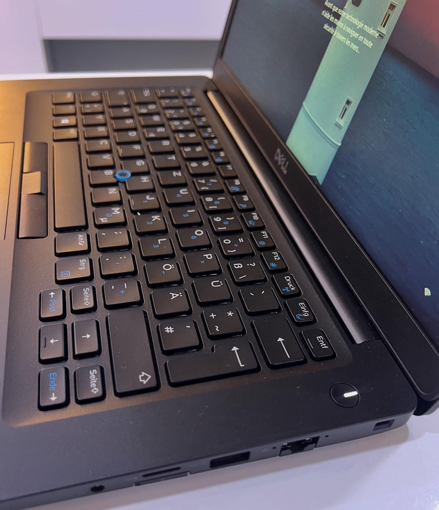 Dell Latitude 7490, Intel® Core™ i5 de 8ᵉ génération, 8 Go DDR4, 256 Go SSD