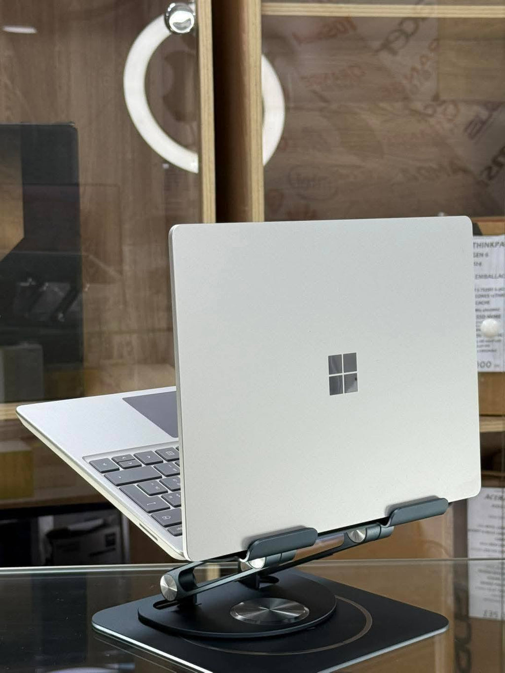 Microsoft Surface Laptop Go, Intel® Core™ i5 de 10ᵉ génération, 8 Go DDR4, 256Go SSD