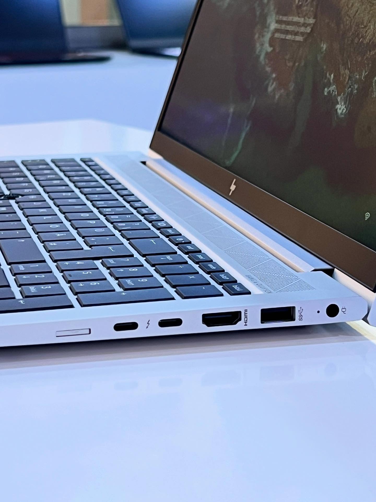 HP EliteBook 850 G8, Intel® Core™ i7 de 11ᵉ génération, 16 Go DDR4, 256 Go SSD