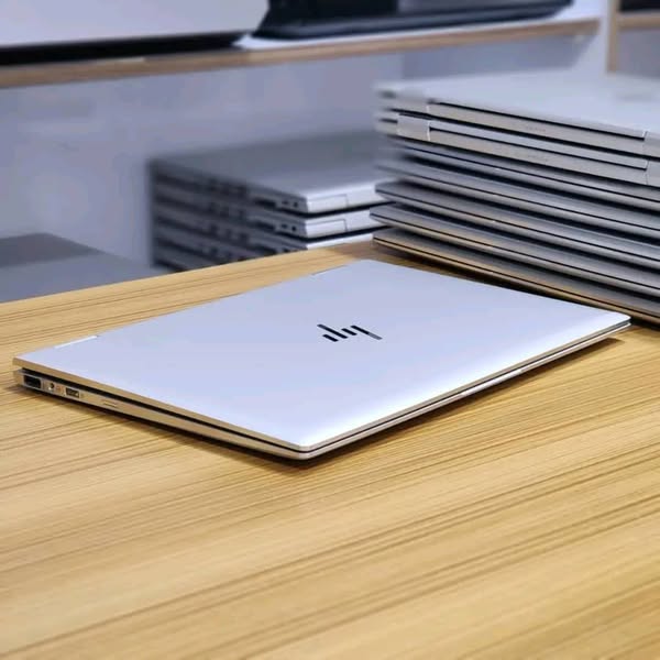 HP EliteBook X360 1030 G4, Intel® Core™ i5 de 8ᵉ génération, 16 Go DDR4, 256 Go SSD