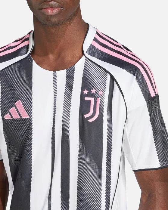 Maillot Domicile Juventus 2025/2026 - Blanc/Noir/Rose - Édition Joueur